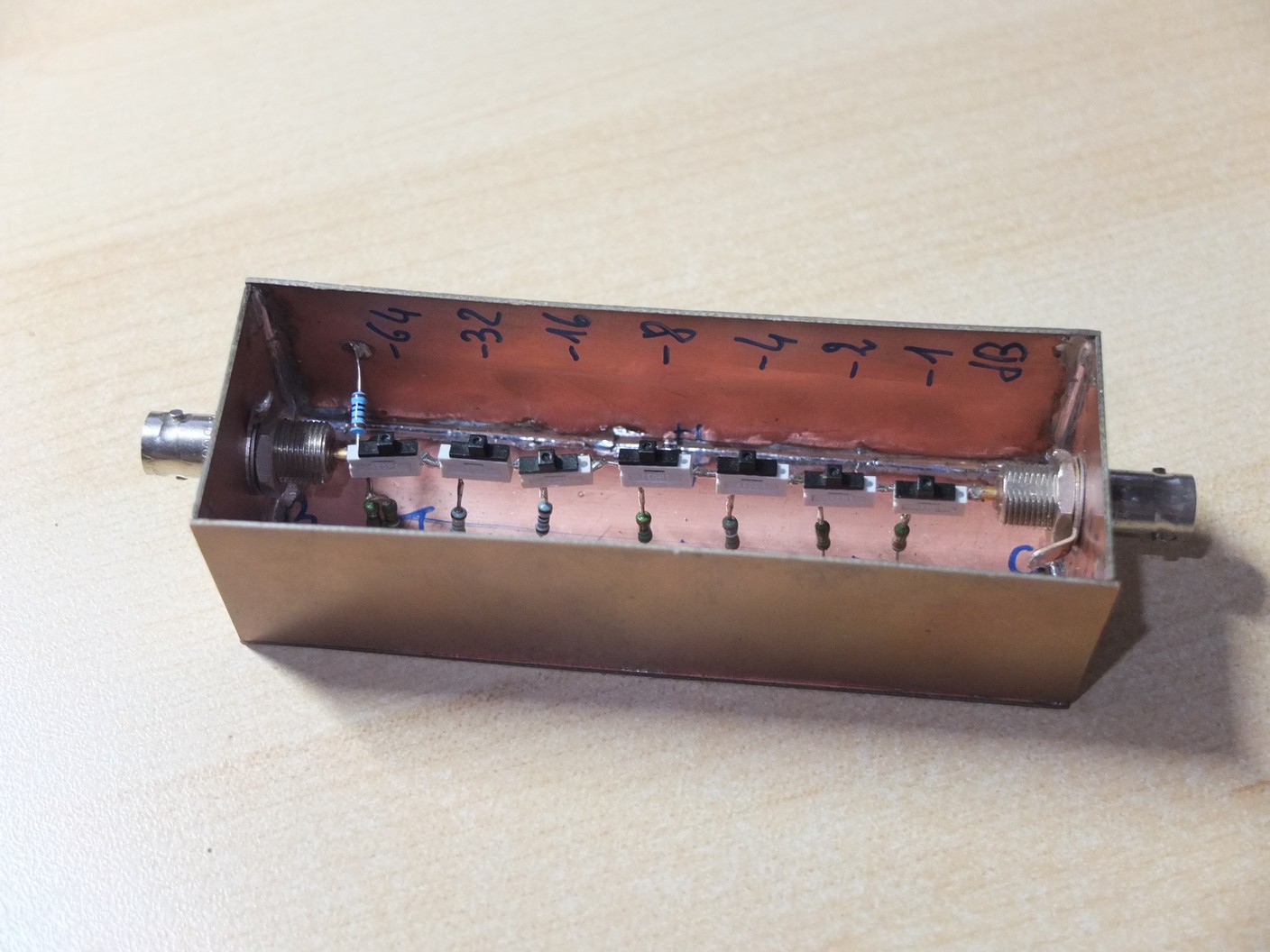 SteppedAttenuator2.jpg